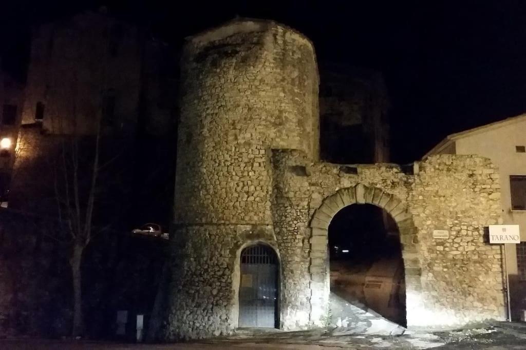 Вилла Casa In Antico Borgo Medievale A Tarano Ri, Via Giacomo Leopardi, 15 Экстерьер фото