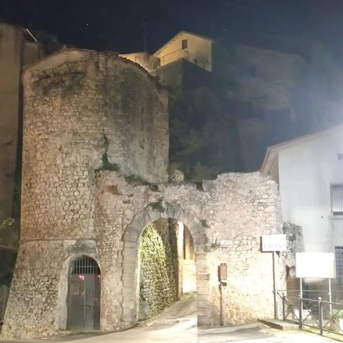 Вилла Casa In Antico Borgo Medievale A Tarano Ri, Via Giacomo Leopardi, 15 Экстерьер фото