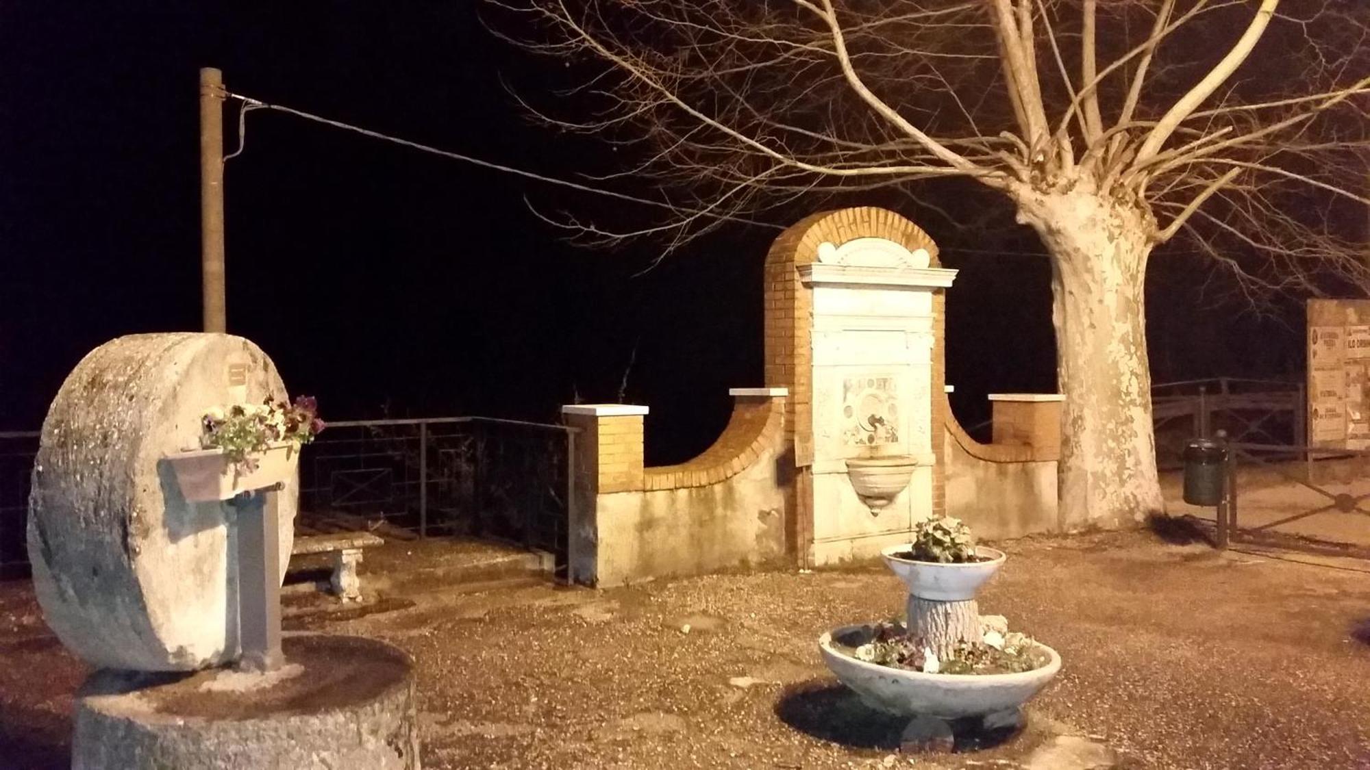 Вилла Casa In Antico Borgo Medievale A Tarano Ri, Via Giacomo Leopardi, 15 Экстерьер фото